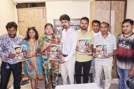 निर्माता धरमवीर और निर्देशक मनोज सेन की भोजपुरी फिल्म ‘मेरी दुल्हन वीआईपी’ का फर्स्ट लुक हुआ लॉन्च, इंदु सेन और बबलू चक्रवर्ती मचायेंगे धमाल
