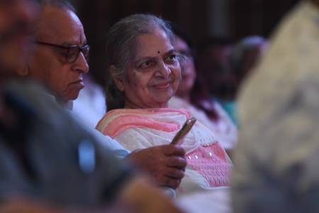 फिल्म जगत के प्रख्यात अशफ़ाक खोपेकर को मिला महाराष्ट्र के राज्यपाल सी.पी. राधाकृष्णन के हाथों ‘बेस्ट बॉलीवुड एक्टिविस्ट’ का प्रतिष्ठित सम्मान