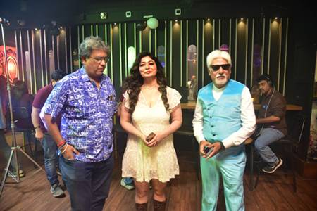 अजय आर प्रोडक्शन की पहली भोजपुरी फिल्म ‘घायल आशिक’ का भव्य मुहूर्त संपन्न बाबा विश्वनाथ की नगरी वाराणसी में