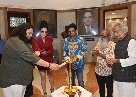 “SHIVOHUM 2.0: THE UNIFICATION” Art Exhibition By Renowned Artist Dr. Amitabh Shrivastav In Jehangir Art Gallery