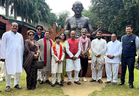 निर्माता-निर्देशक विजय यादव की प्रेम सिंह, रक्षा गुप्ता अभिनीत भोजपुरी फिल्म ‘स्वर्ग से सुंदर’ का ट्रेलर वायरल फोक म्यूजिक भोजपुरी पर
